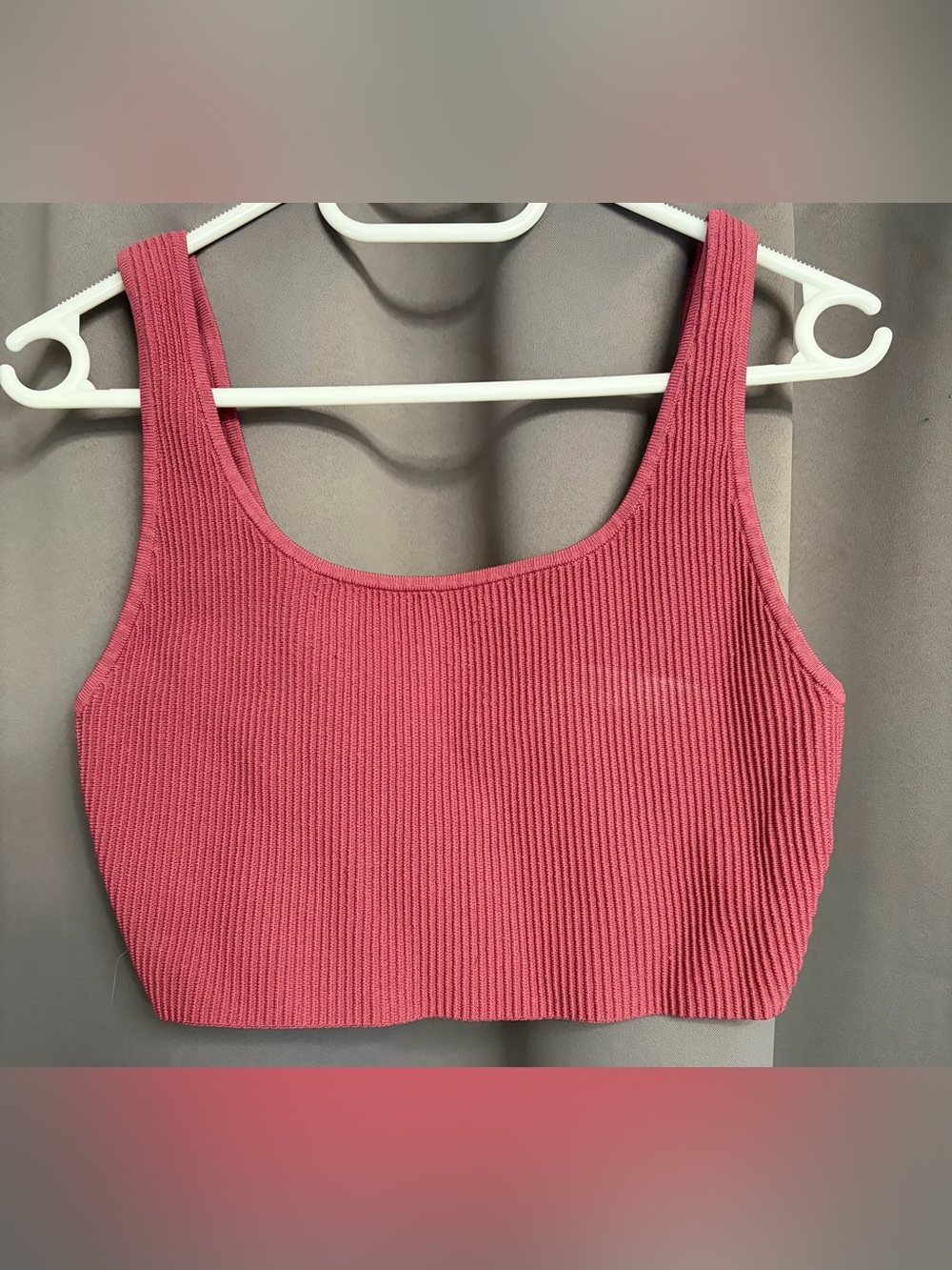 Babaton Ribbed Sculpt Knit Cropped Tank | Medium